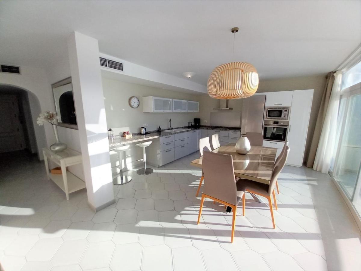 Miraflores Beachfront Penthouse Sitio de Calahonda Exteriér fotografie