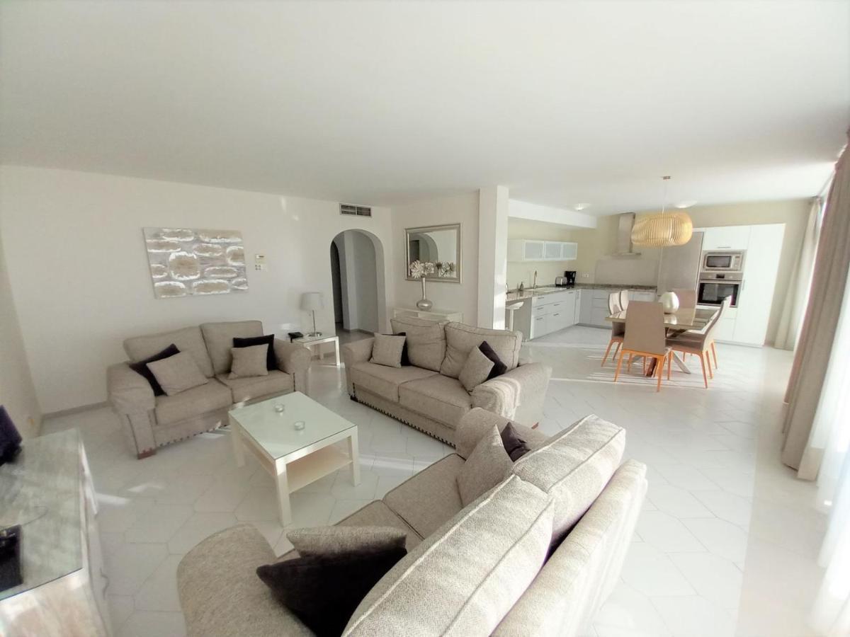 Miraflores Beachfront Penthouse Sitio de Calahonda Exteriér fotografie